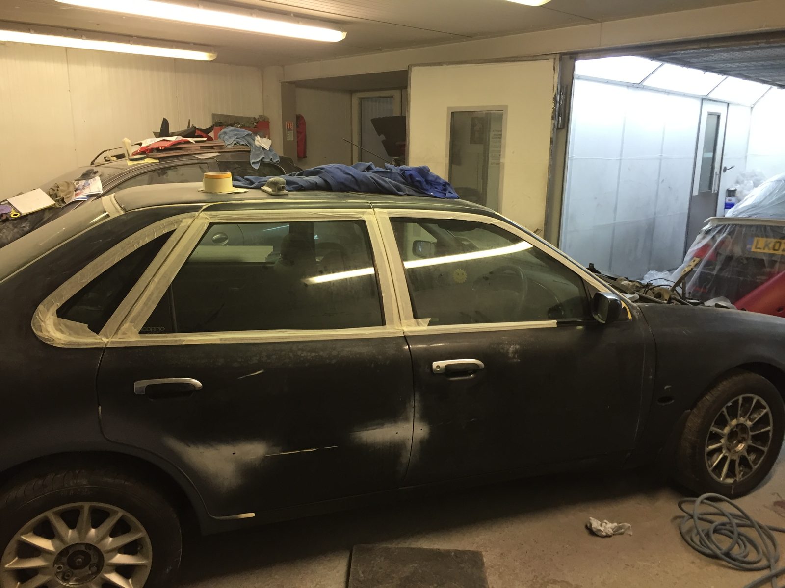 Rear three-quarter of the shell in primer